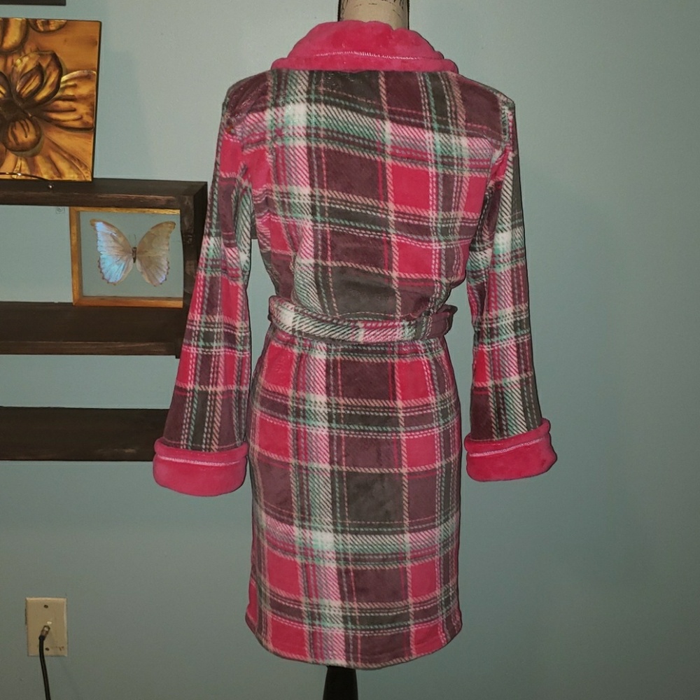 New Ulta Plush Robe - Picture 5 of 8